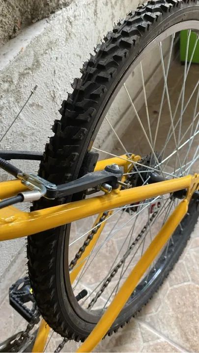 Bicicleta aro 26 - e Amarela