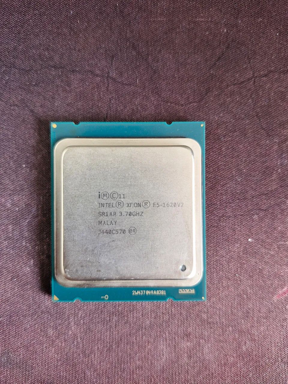 Processador Intel® Xeon E5-1620 v2<br>cache de 10 M, 3,70 GHz