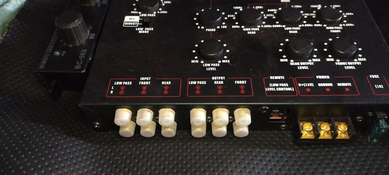 Crossover 3 Vias Booster BC-50X com Controle Remoto - Foto 2