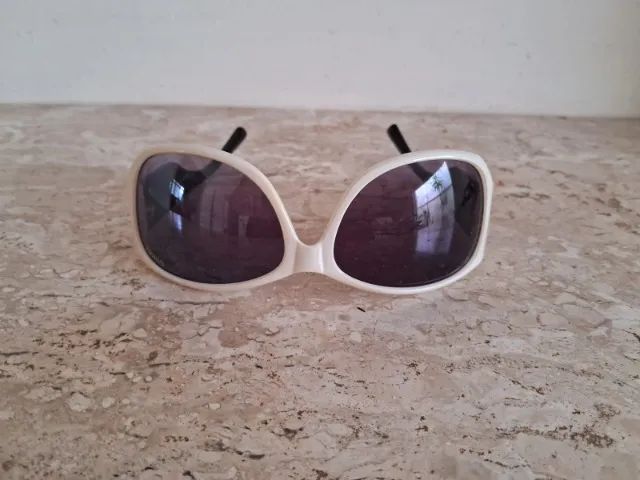 Óculos de sol GUCCI, R$ 159. - Foto 5