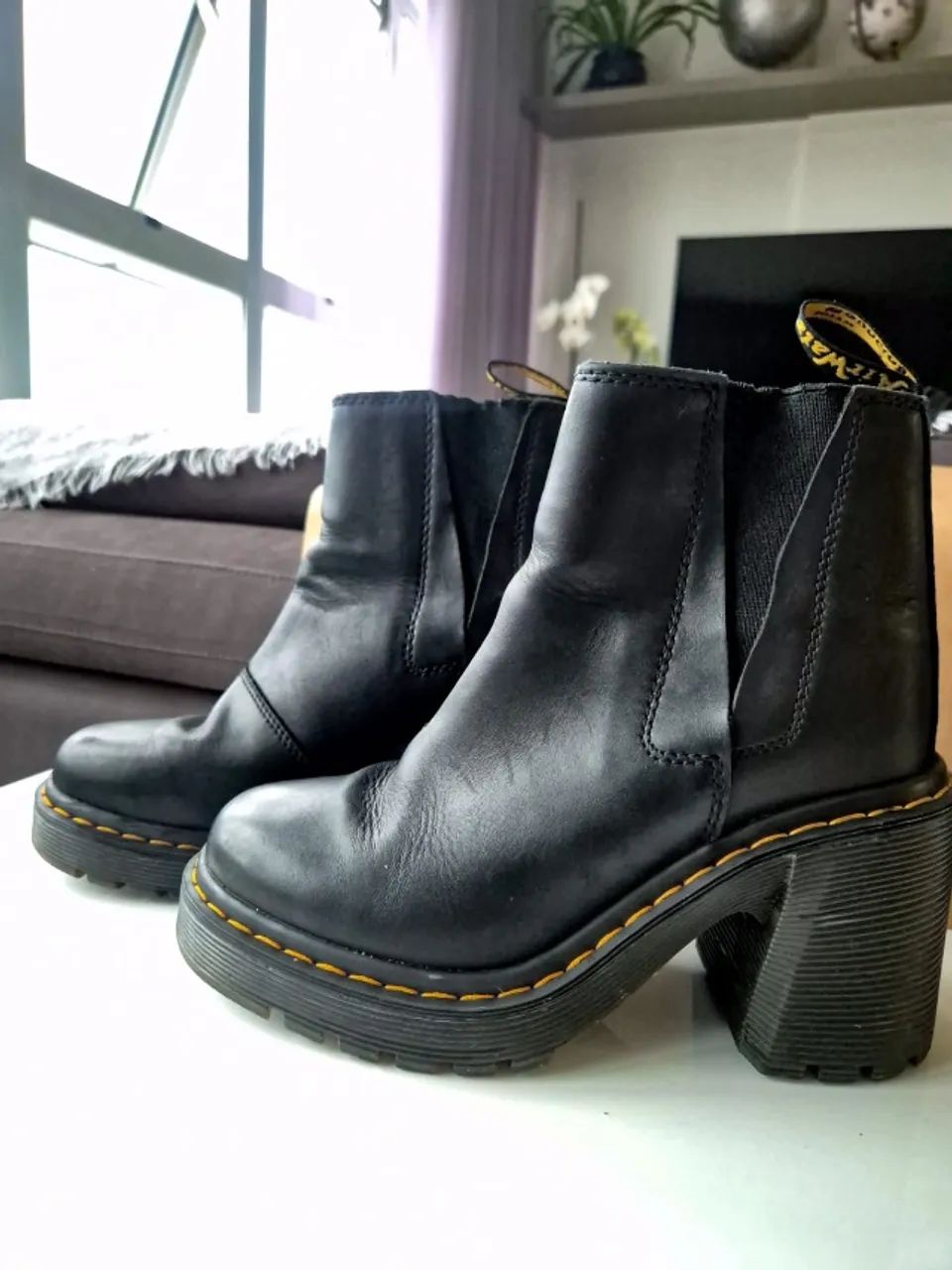 Bota Doctor Martens original tamanho 36 - Foto 6