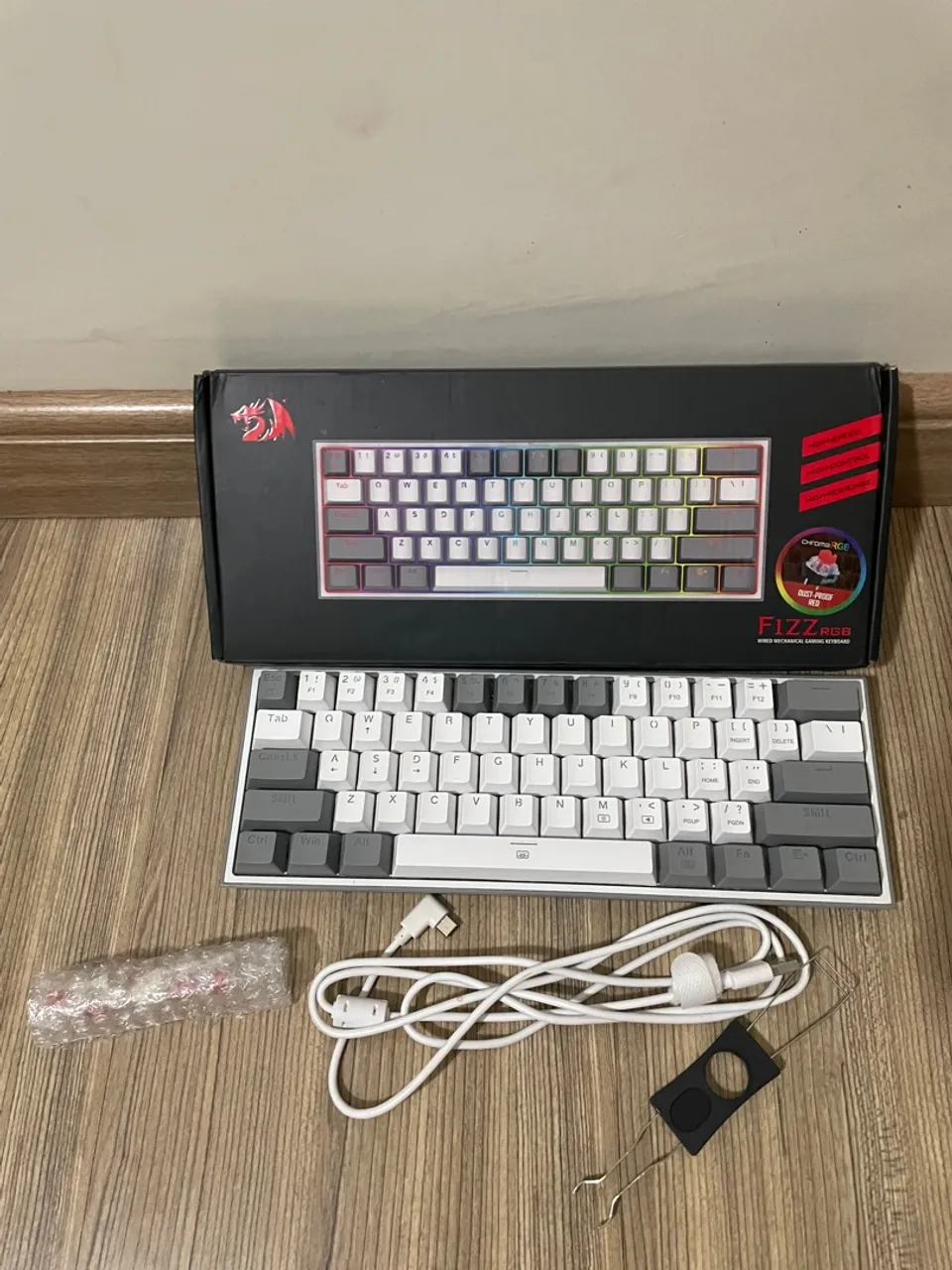 Teclado Mecânico Gamer Redragon Fizz RGB