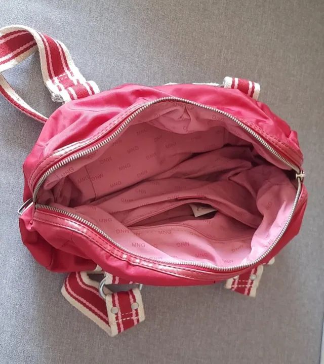 Bolsa Mango rosa em nylon. - Foto 3