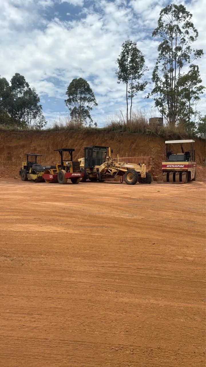 Motoniveladora Rolo Liso Rolo de Pneus Distribuidor de Agregados 