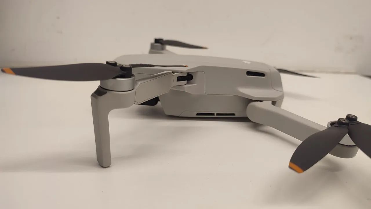 DJI Mini 2 + Kit Fly More + Filtros Freewell  - Foto 5