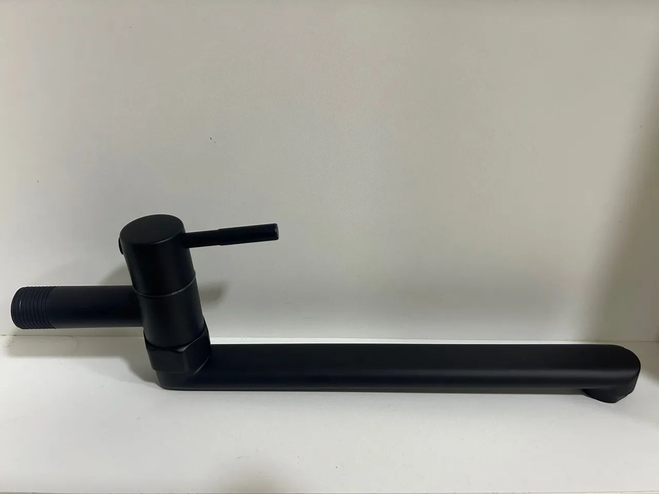 Torneira de Parede para Cozinha em Preto Fosco