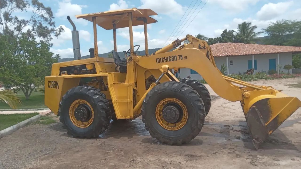 Pá Carregadeira Michigan 75 III - Foto 5