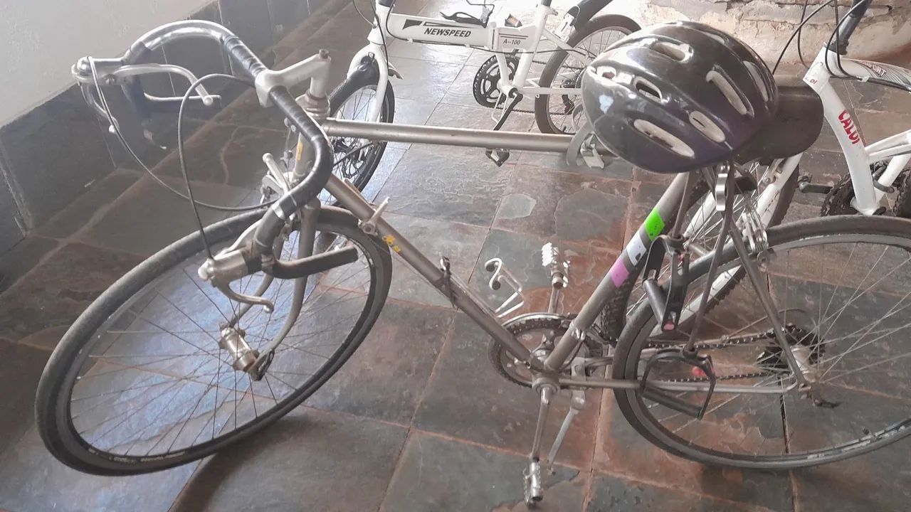 Bicicleta deizinha diplomata vd monark 10 new speed caloi aro 20 R$ 600