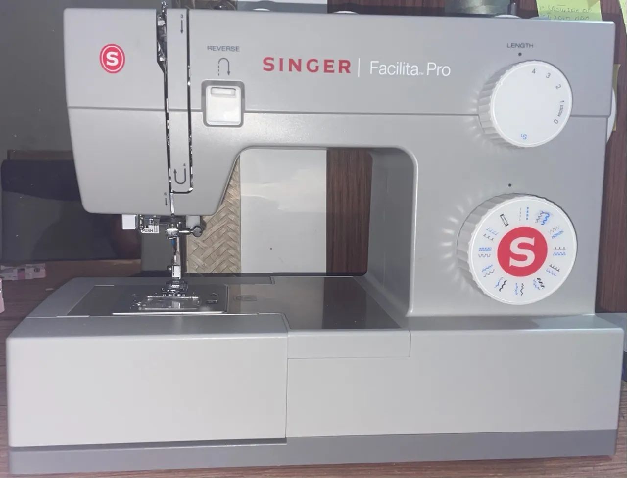 Máquina de Costura Singer Facilita Pro