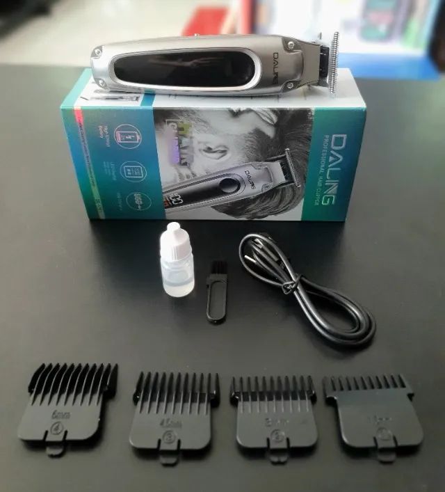 Maquina de Cortar Cabelo e Acabamentos a Bateria