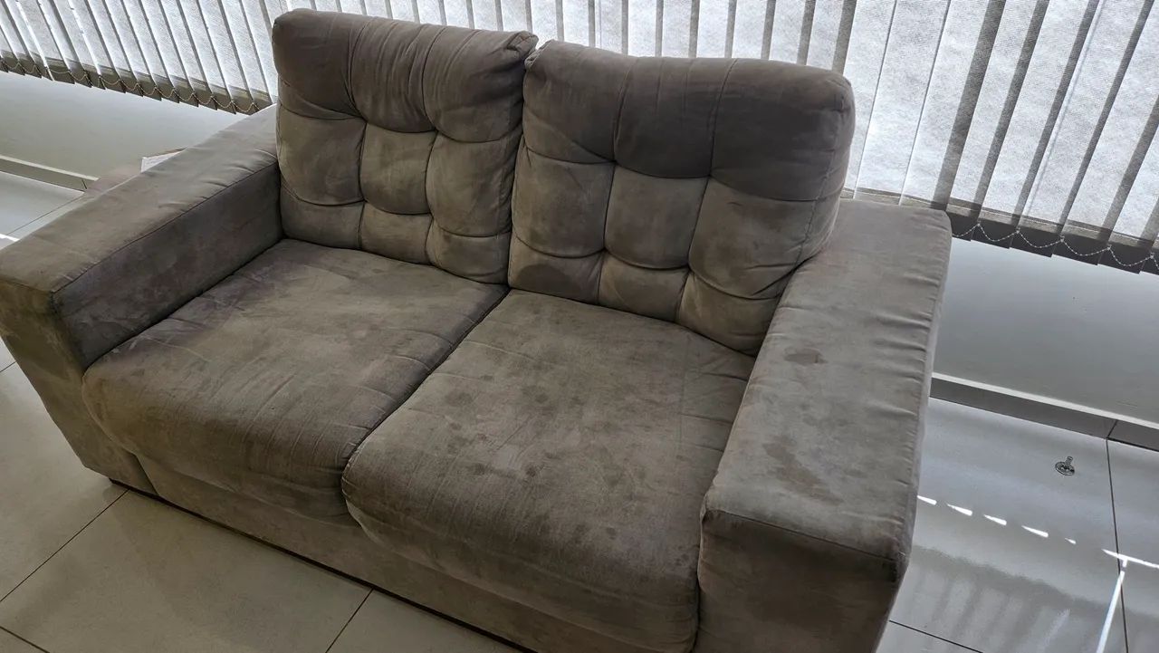 Sofá de 2 lugares em Suede - Foto 2