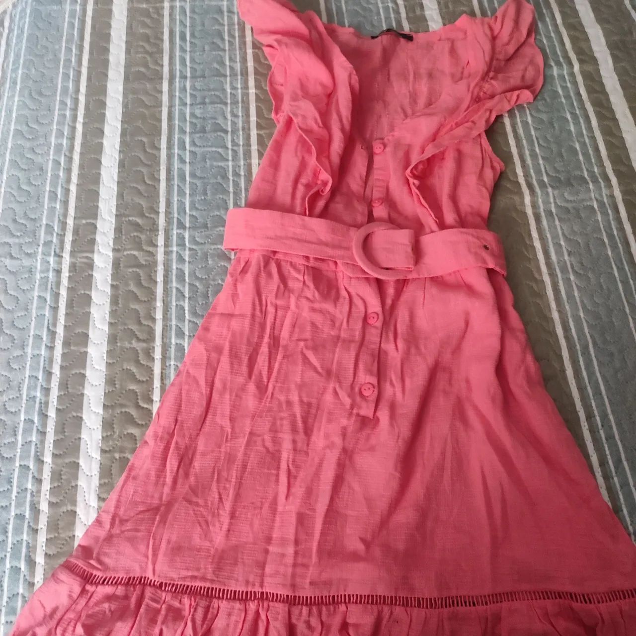 Vestido Rosa com Detalhes - Foto 3