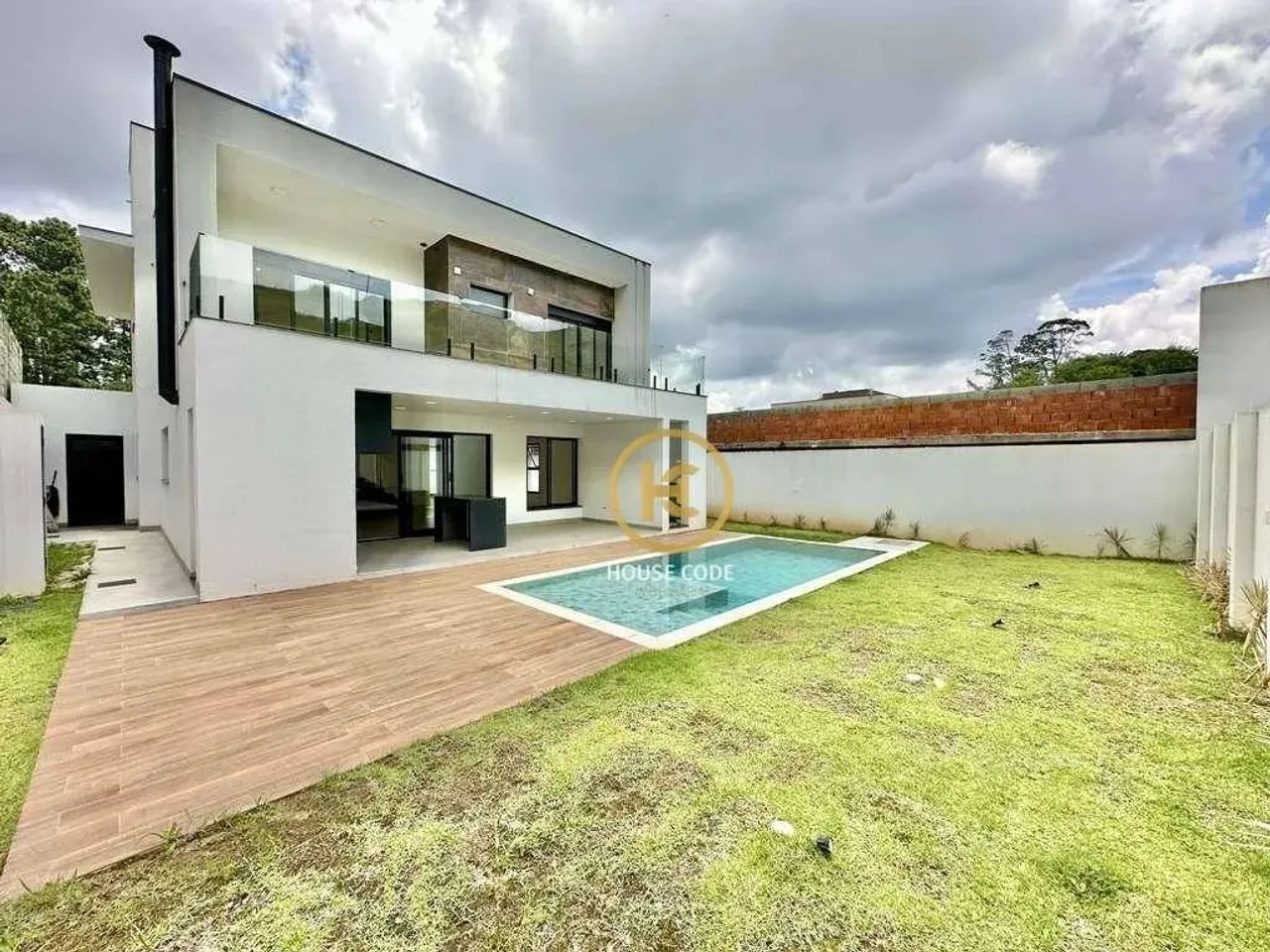 Casa com 3 quartos à venda, 303 m² por R$ 2.880.000 - Granja Viana - Cotia - Embu das Arte