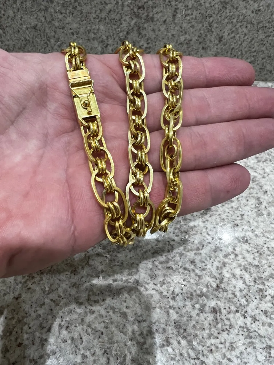Cordão de ouro