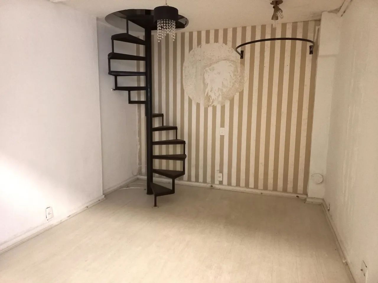 Sala para locação no Centro