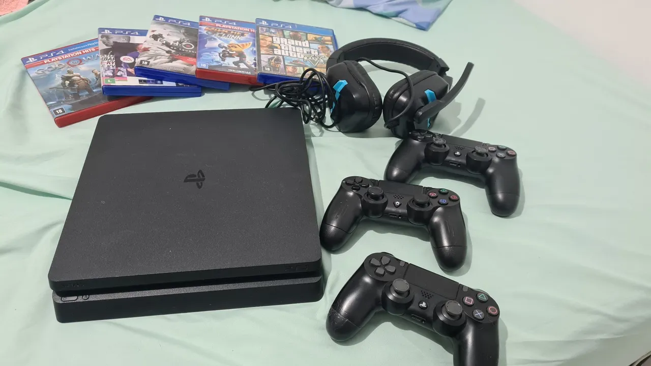 PlayStation 4 com Jogos, Controles e Headset