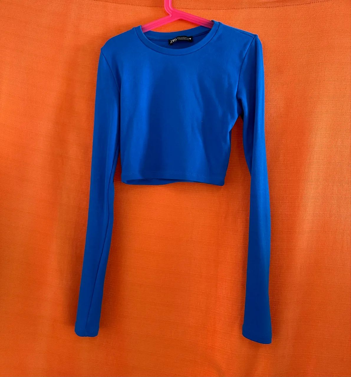 Camisa cropped/ manga comprida 