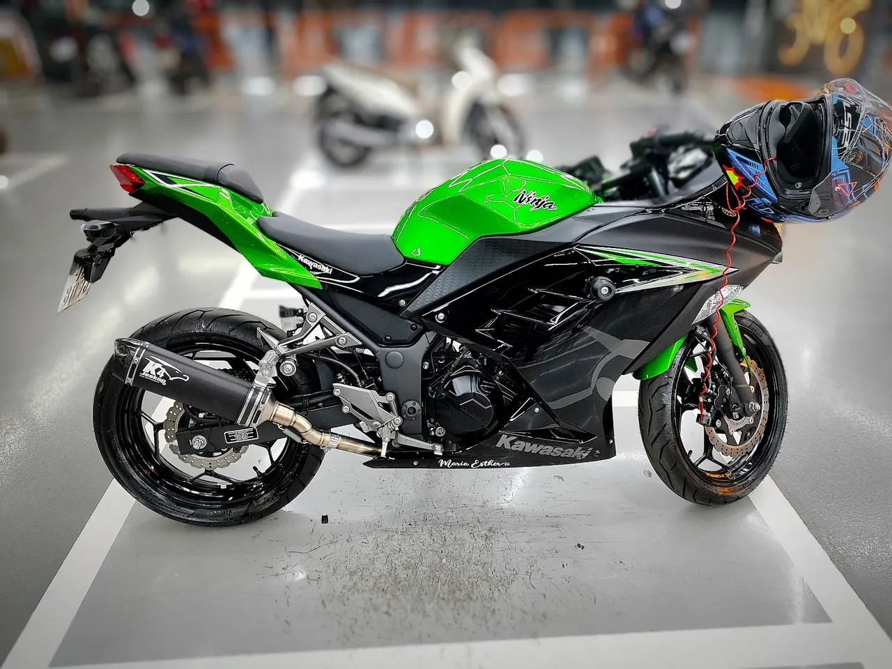 Kawasaki Ninja 300 freio ABS e Embreagem assistida