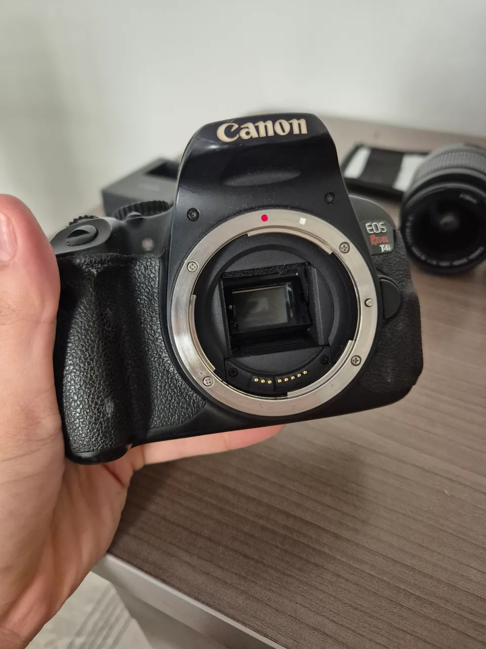 Canon T4i + Kit