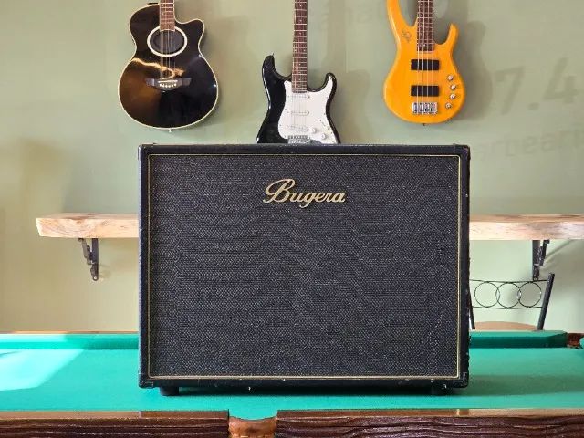 Caixa Bugera 2x12 V-BK
