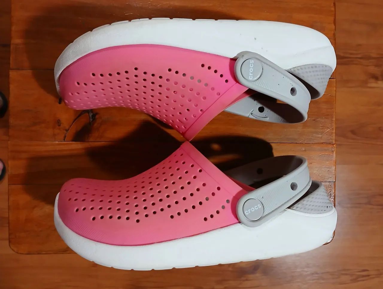 Sandália Crocs original - Foto 2