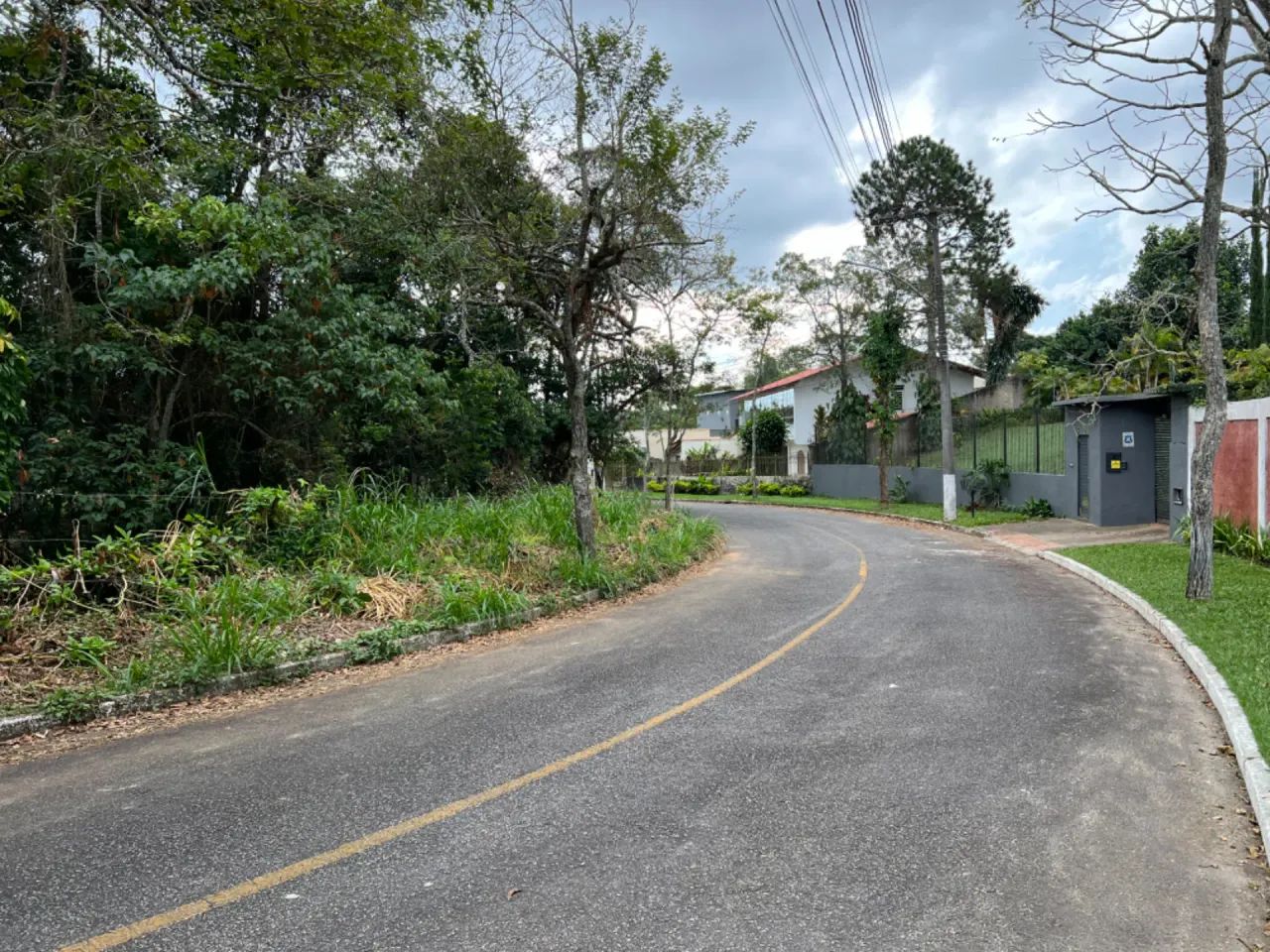 Mais de 1.900 m² para você construir no Bosque do Imperador para venda - Foto 4