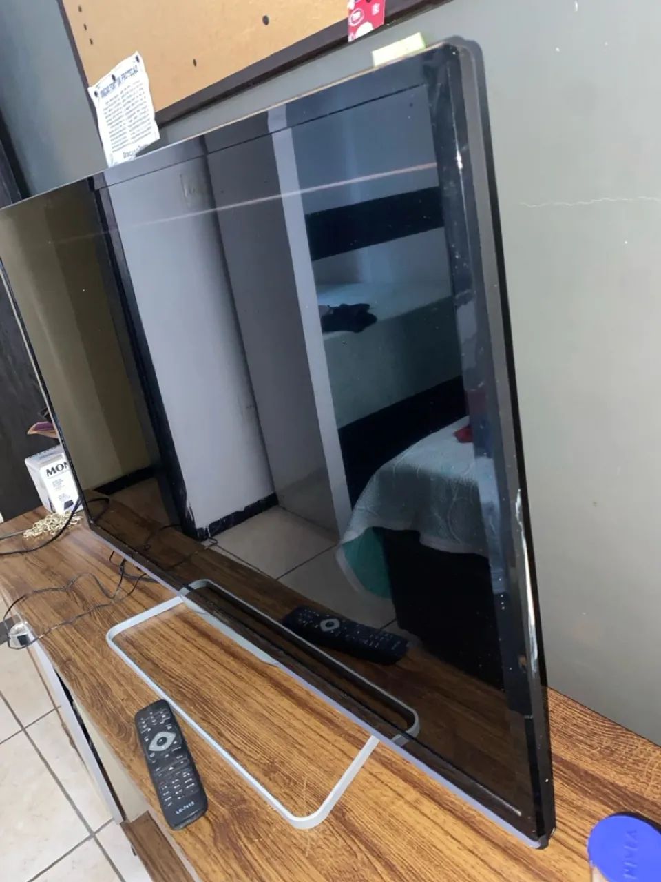 TV  Philipsde 42 polegadas, com tecnologia LED.