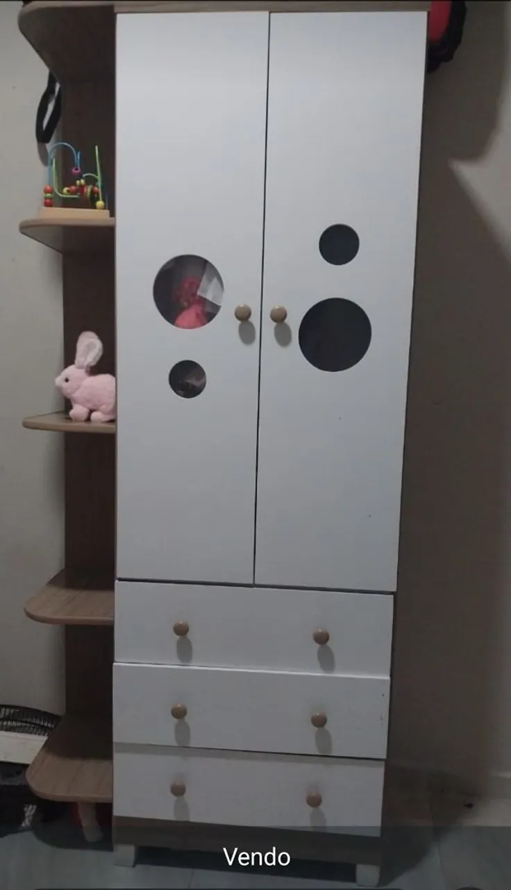 Guarda-Roupa Infantil com Design Moderno