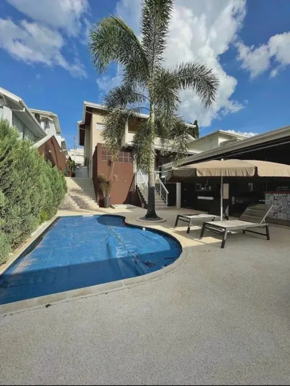 Sobrado à Venda com 200m², 4 Quartos (2 Suítes) Marabaixo, Macapá/AP