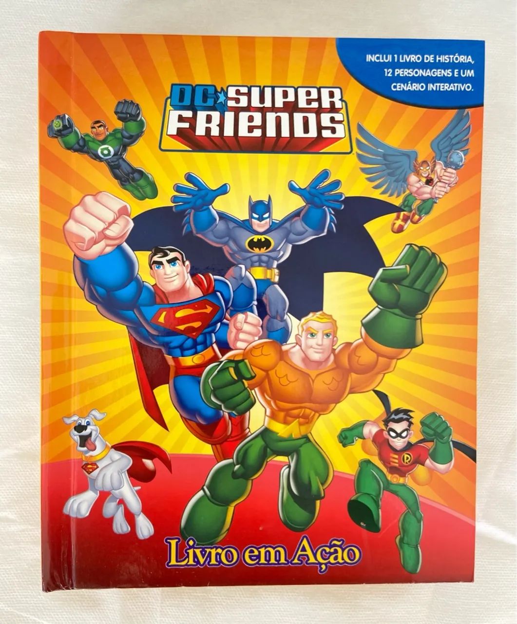 Livro em Ação - DC SUPER FRIENDS (Livro Infantil)