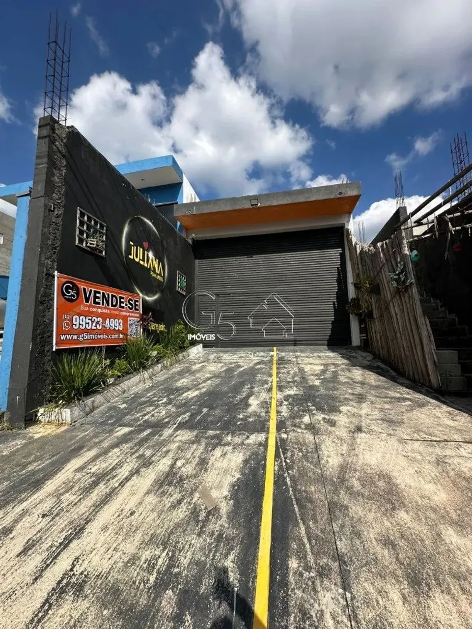Salão Comercial à Venda ou locação em Caieiras-SP, no Jardim dos Abreus! 1 Sala, 1 Banheir