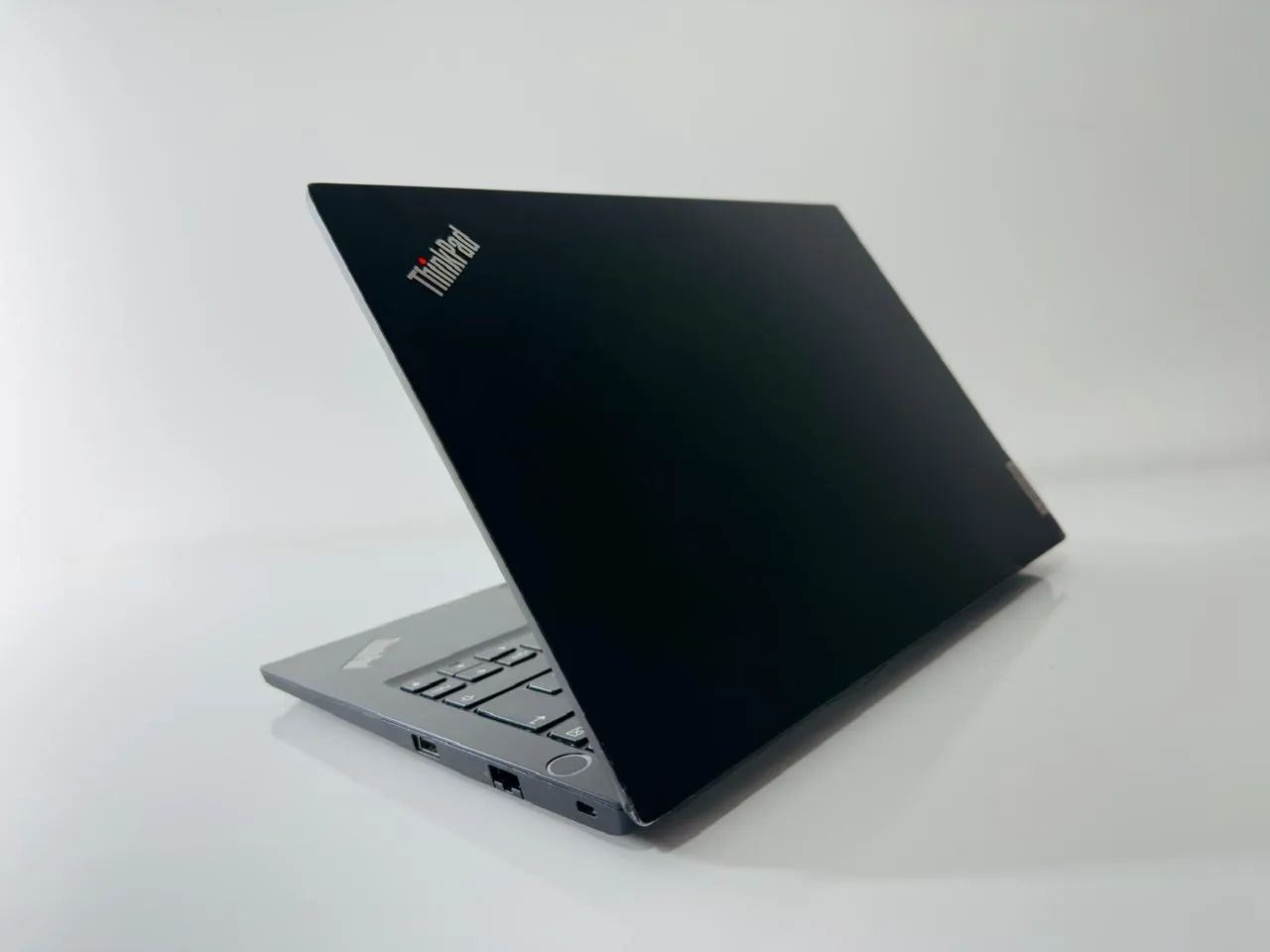 Notebook Lenovo Thinkpad I7-11th-16GB Ram-SSD 512GB Nvme-IRIS-XE