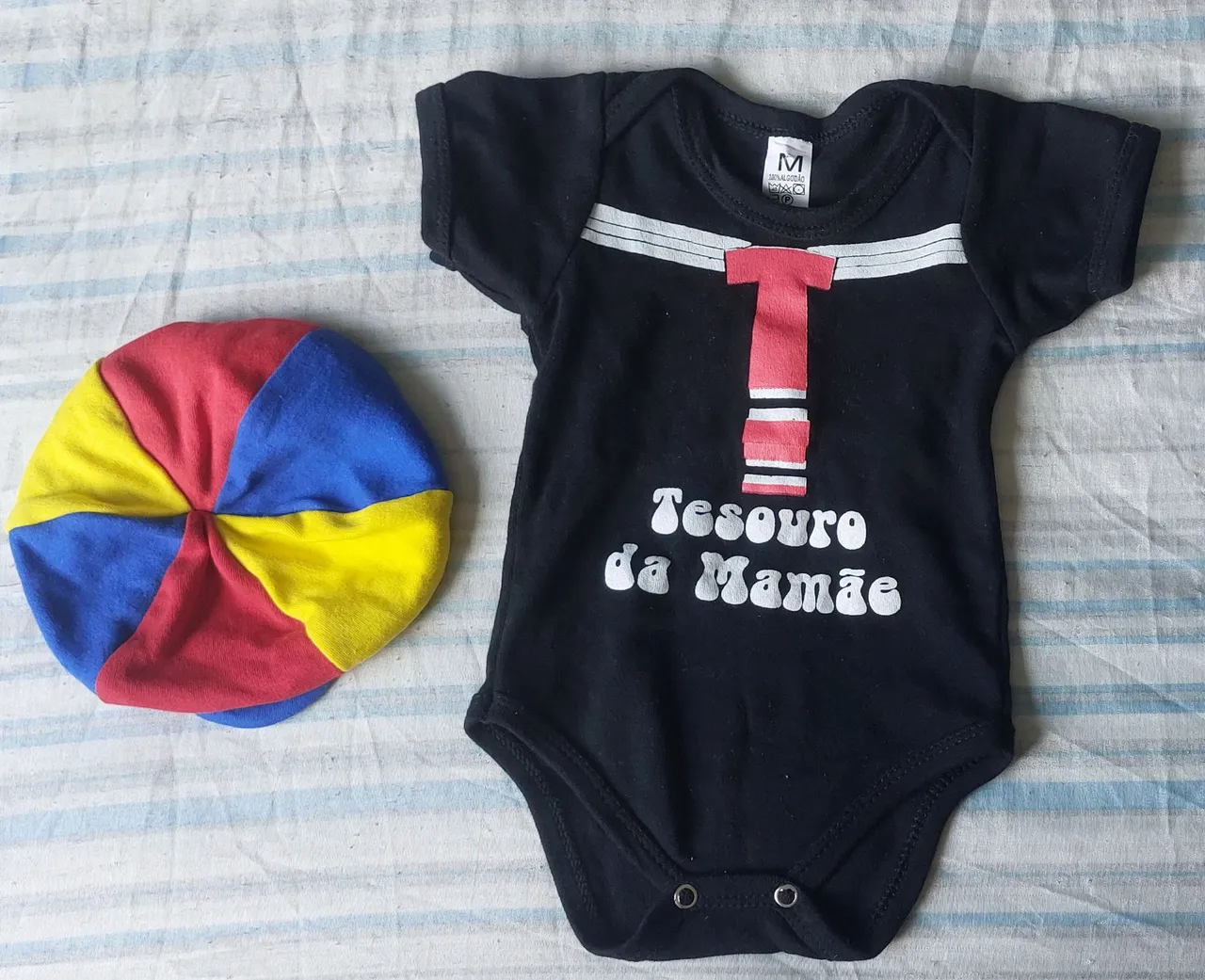 Body Bebê Tesouro da Mamãe + Chapéu Colorido