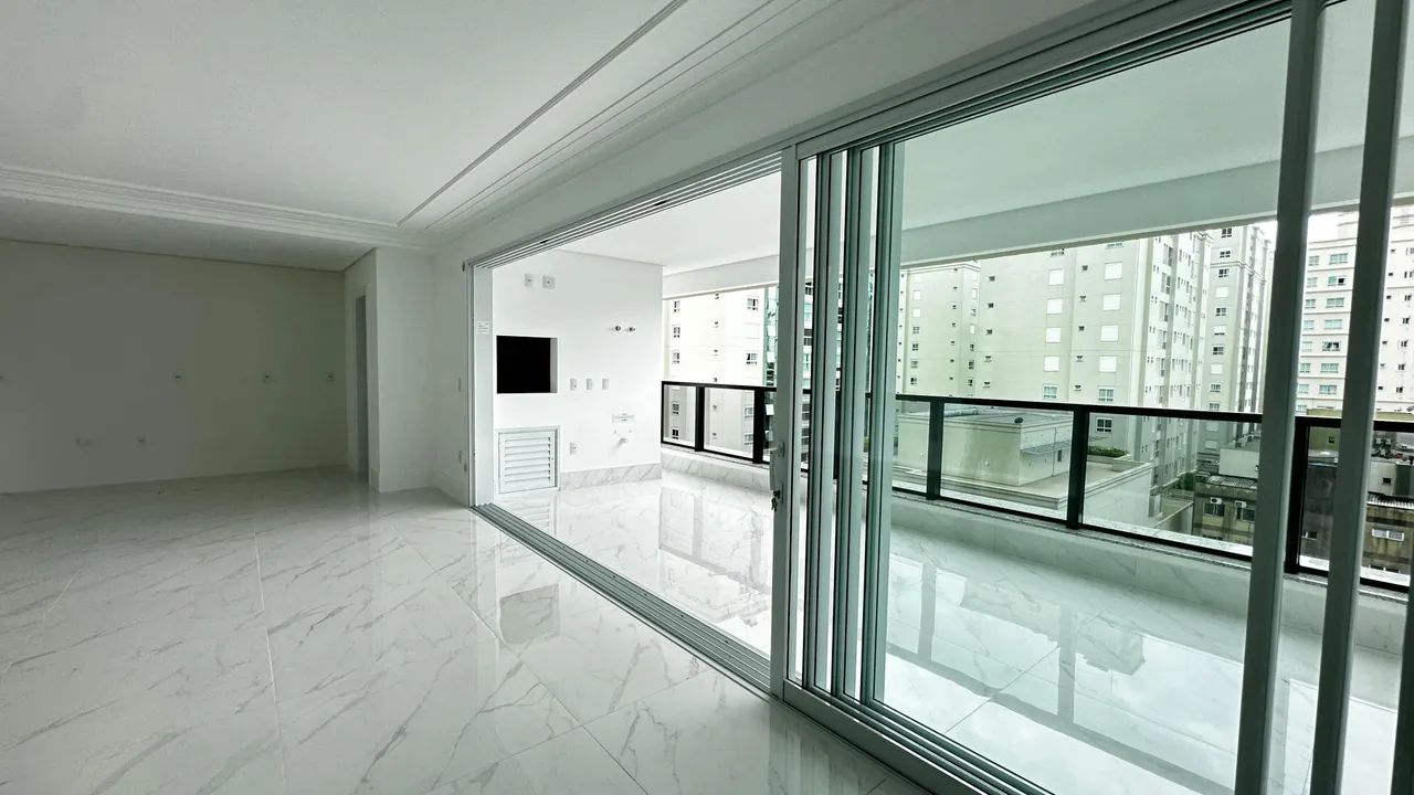 APARTAMENTO DIFERENCIAL PARA VENDA COM 4 SUITES EM MEIA PRAIA - ITAPEMA - SC - Foto 3