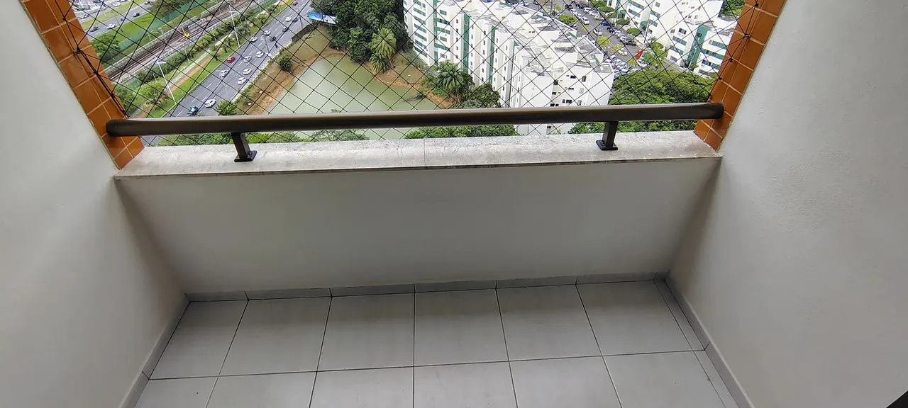Apartamento Condomínio Brisas paralela