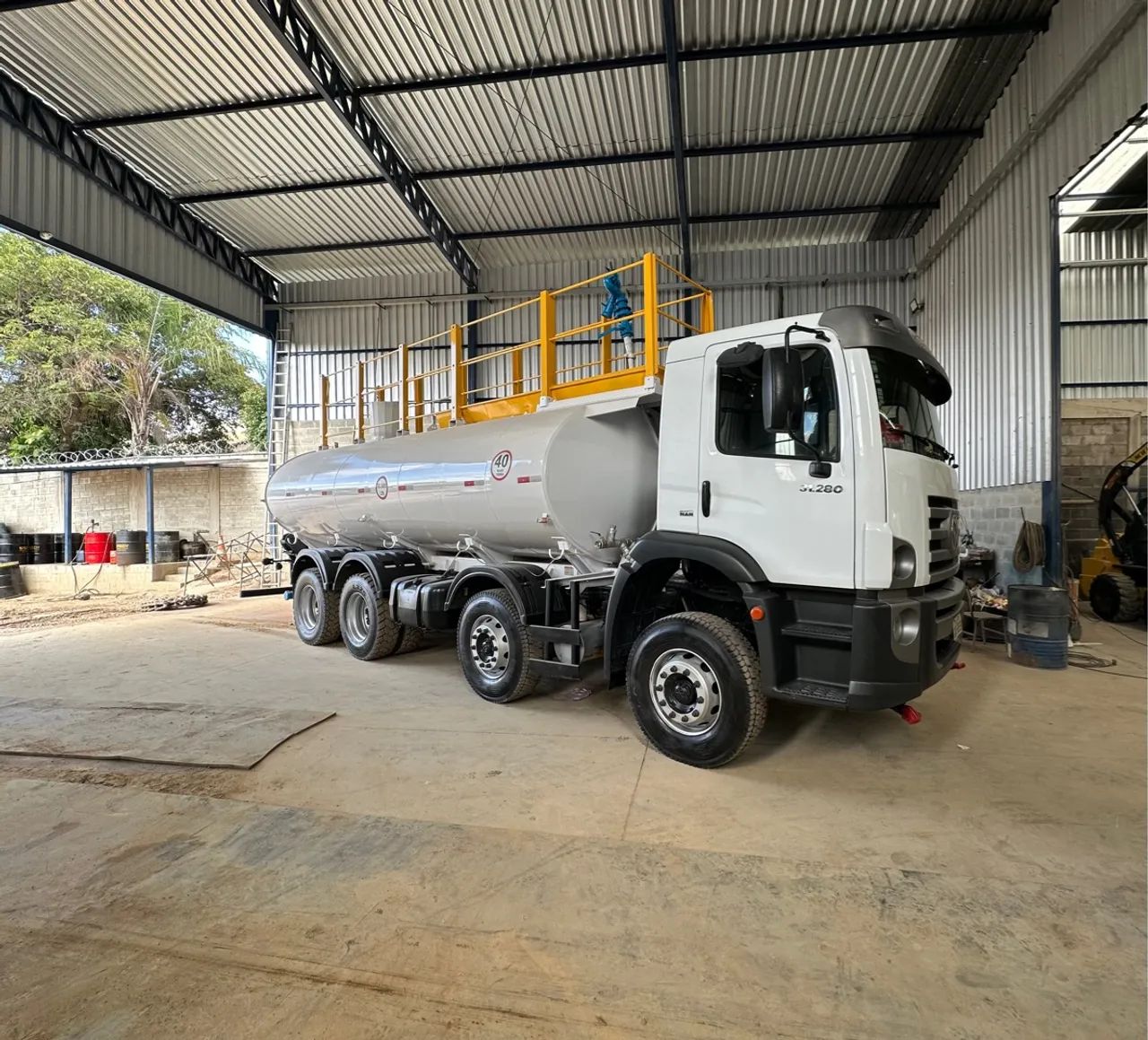 Caminhão Pipa VW 31.280 2017 30 mil litros 