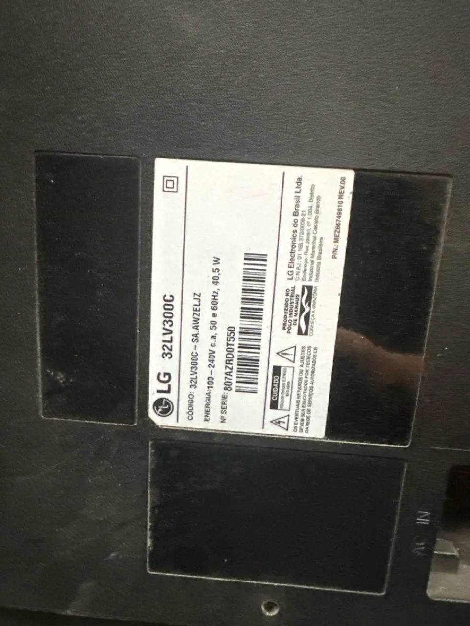 Tv LG 33LV300C  tela quebrada sem base sem controle 