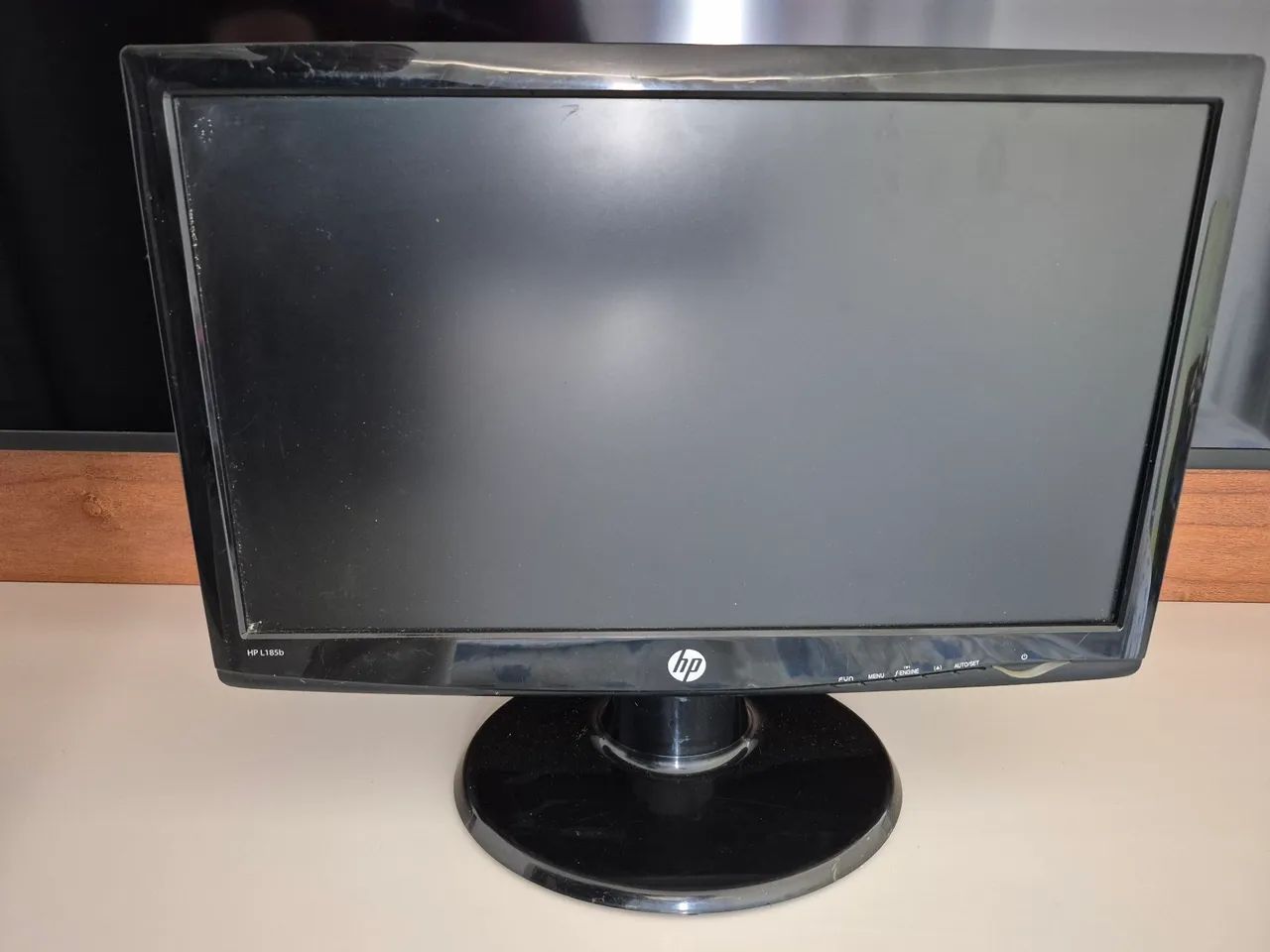 Monitor LG 19 W1943SE 