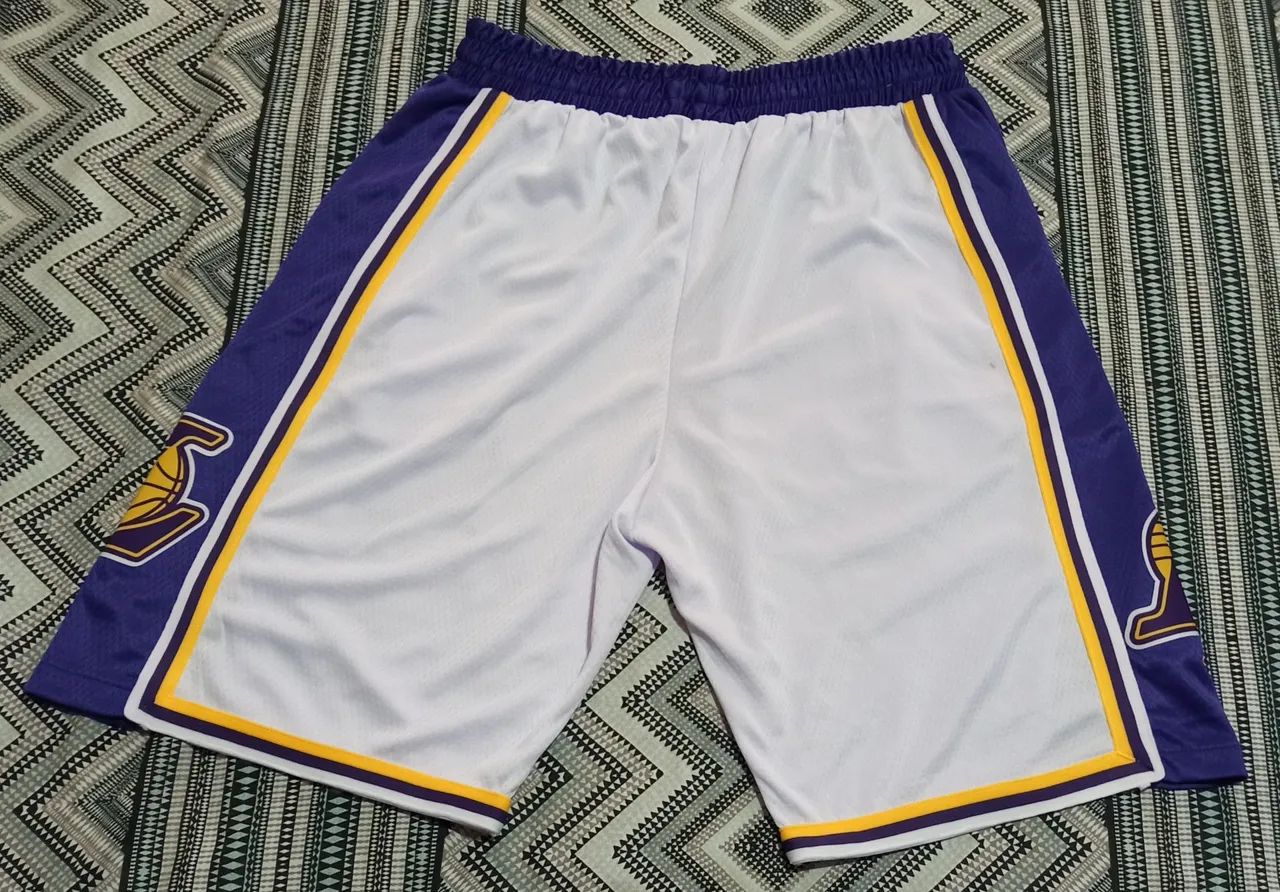 Shorts Lakers Nike - Tamanho L (G) - Foto 2