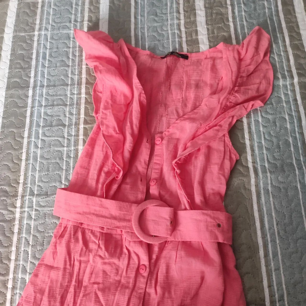 Vestido Rosa com Detalhes - Foto 4