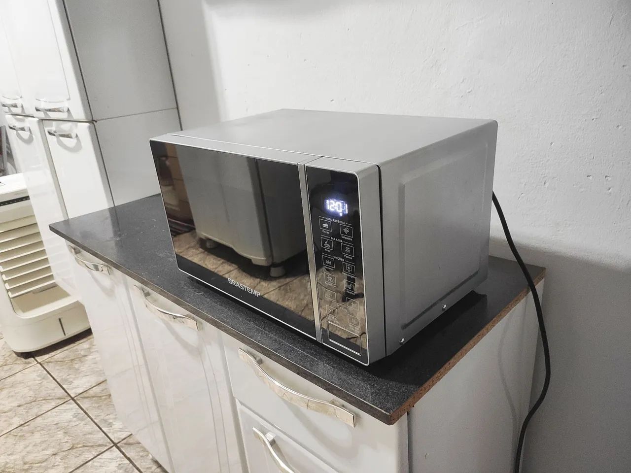 Microondas Brastemp Espelhado 20 Litros  - Foto 4