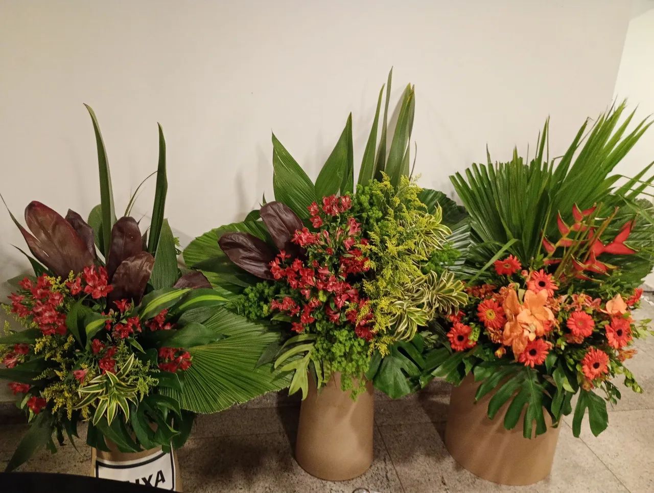 Arranjos de flores naturais para casamento ou eventos - Foto 2