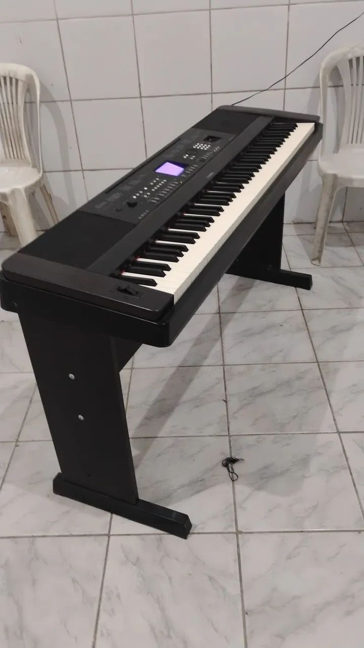 Yamaha DGX-650 - Foto 2
