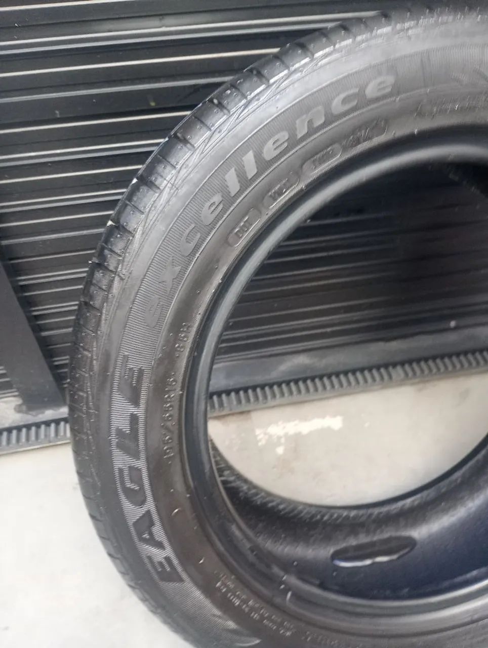 Pneu Goodyear 195/55/15  - Foto 3