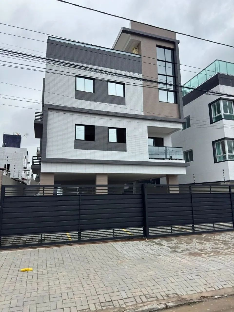 Apartamento com 3 dormitórios prédio com elevador à venda, 75 m² Prédio com Elevador por R