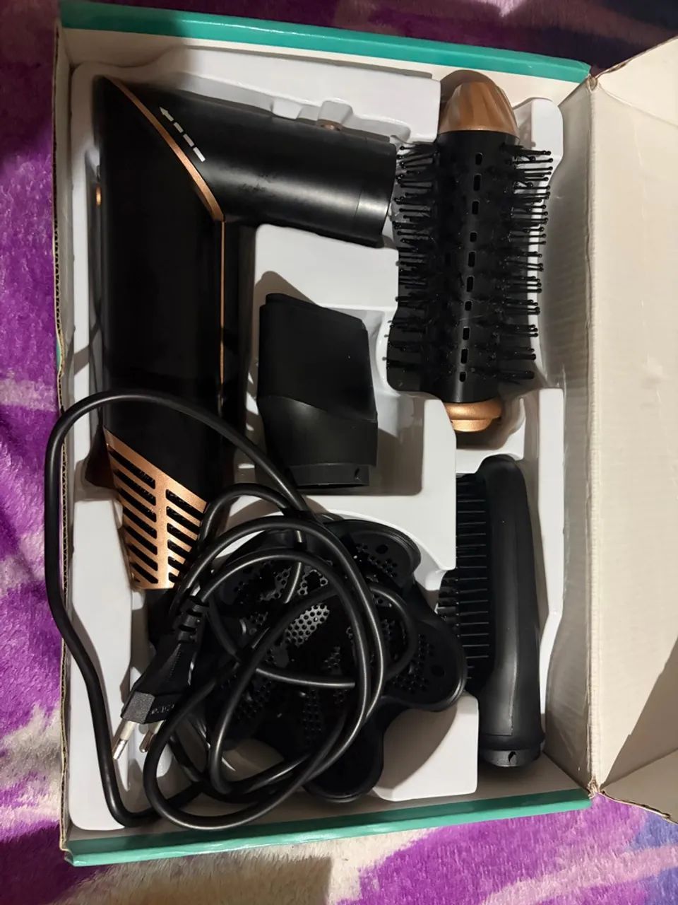 kit secador e modelador de cabelo 5 em 1, preto e dourado. - Foto 3