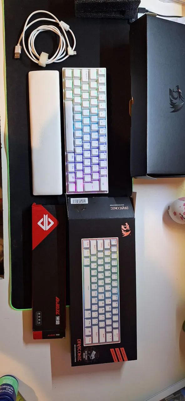 Teclado Redragon Draconic Switch Brown + Apoio de pulso AJazz Branco 