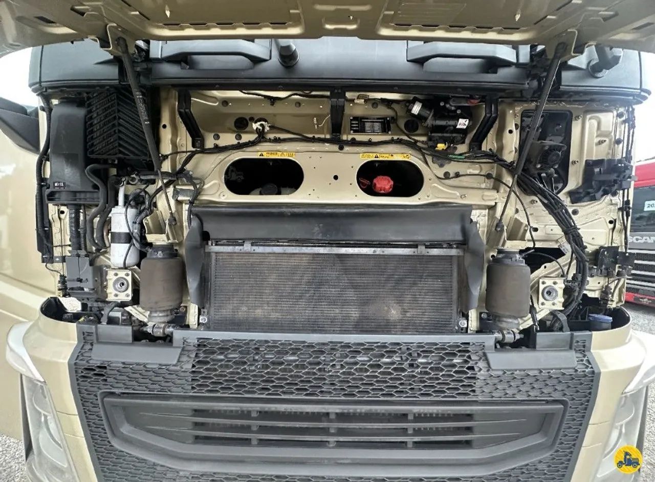 VOLVO FH-460 6X2<br>2021/2021<br>TETO ALTO<br>AUTOMÁTICO<br>TRUCK DE BALANÇA - Foto 10