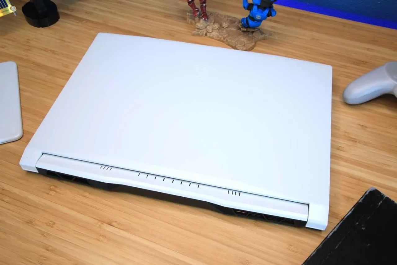 NOTEBOOK GAMER MSI SWORD  - Foto 4
