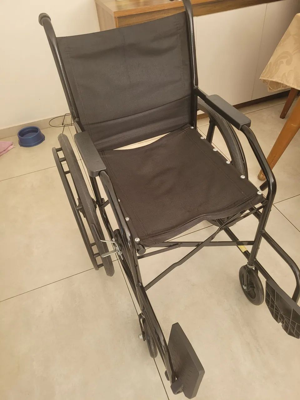 Cadeira de Rodas dobrável em x